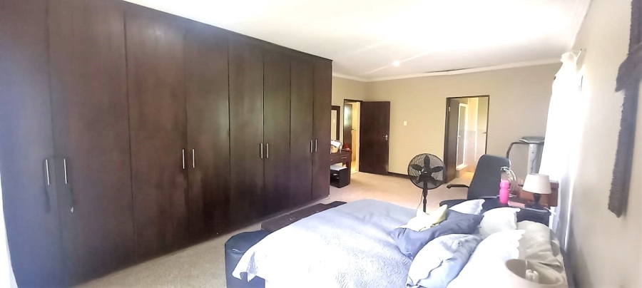 4 Bedroom Property for Sale in Universitas Free State